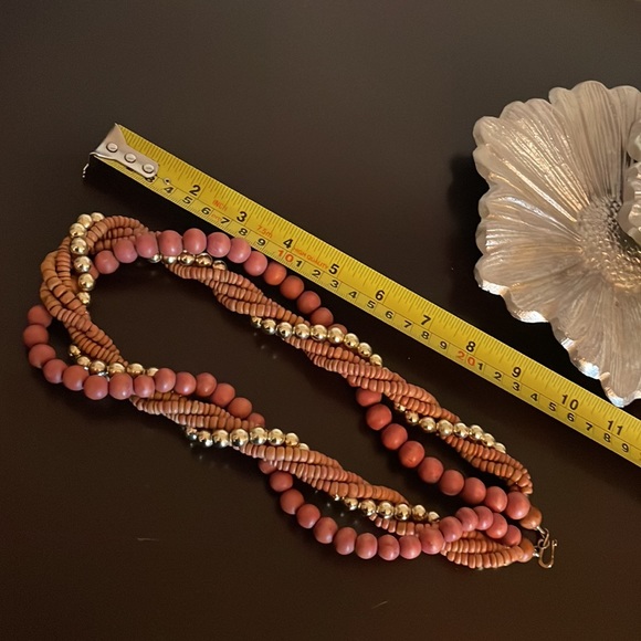 Beaded necklace - Picture 2 of 3